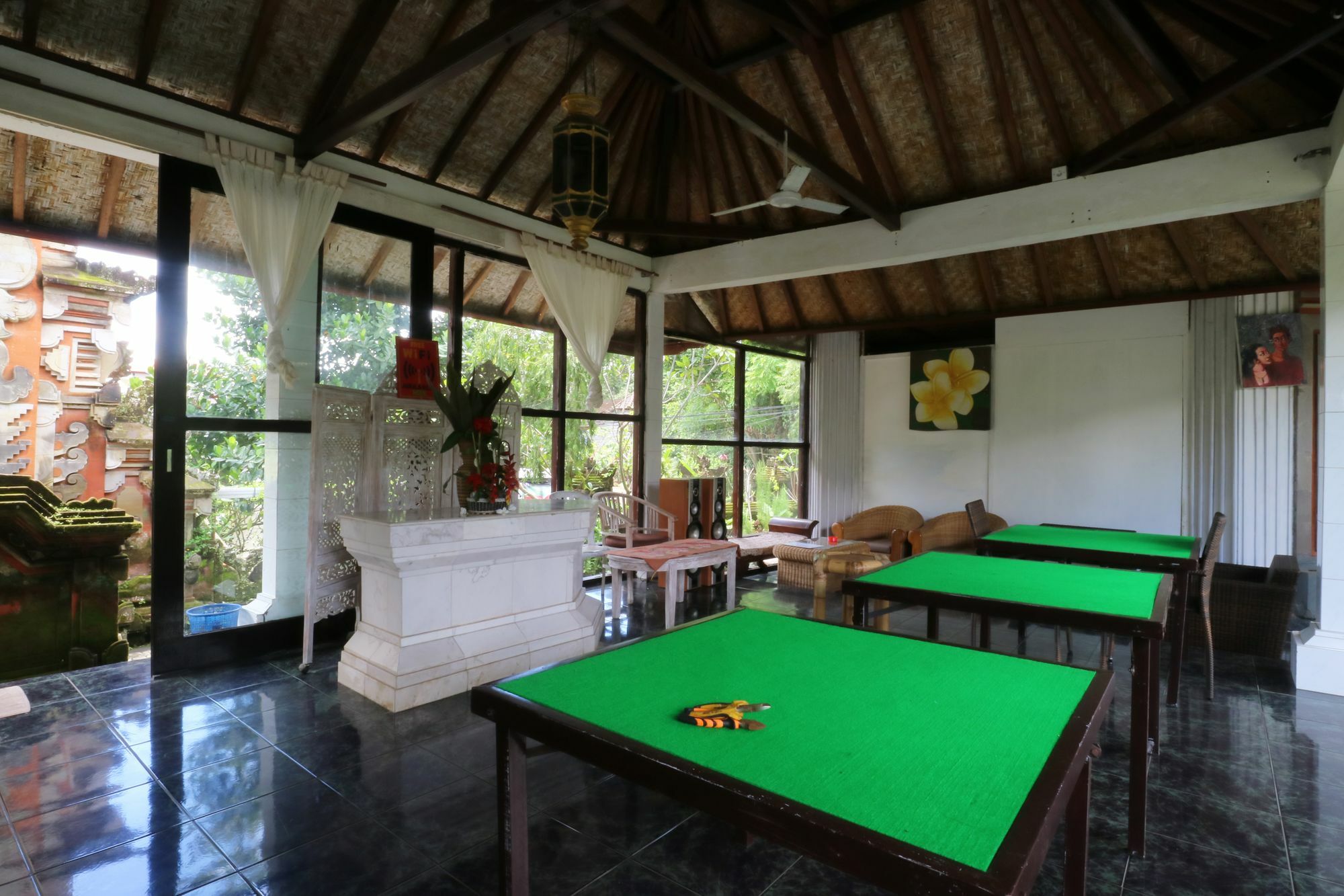 Ubud Kartini Hostel Buitenkant foto